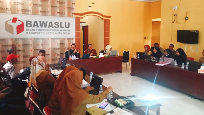 Bawaslu Kepsul Gelar Rapat Konsolidasi Pengelolaan Keuangan Panwaslu Kecamatan