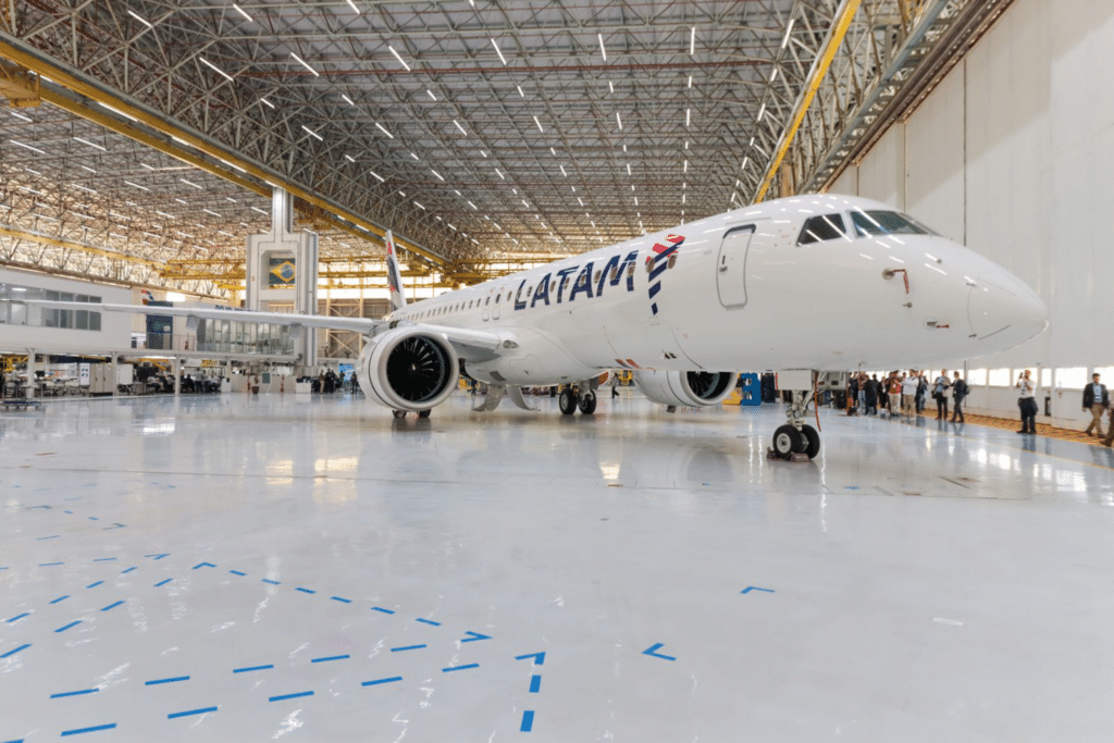 Cropped_Resized_LATAM-Airlines-Satellite-WiFi-1024x683.png