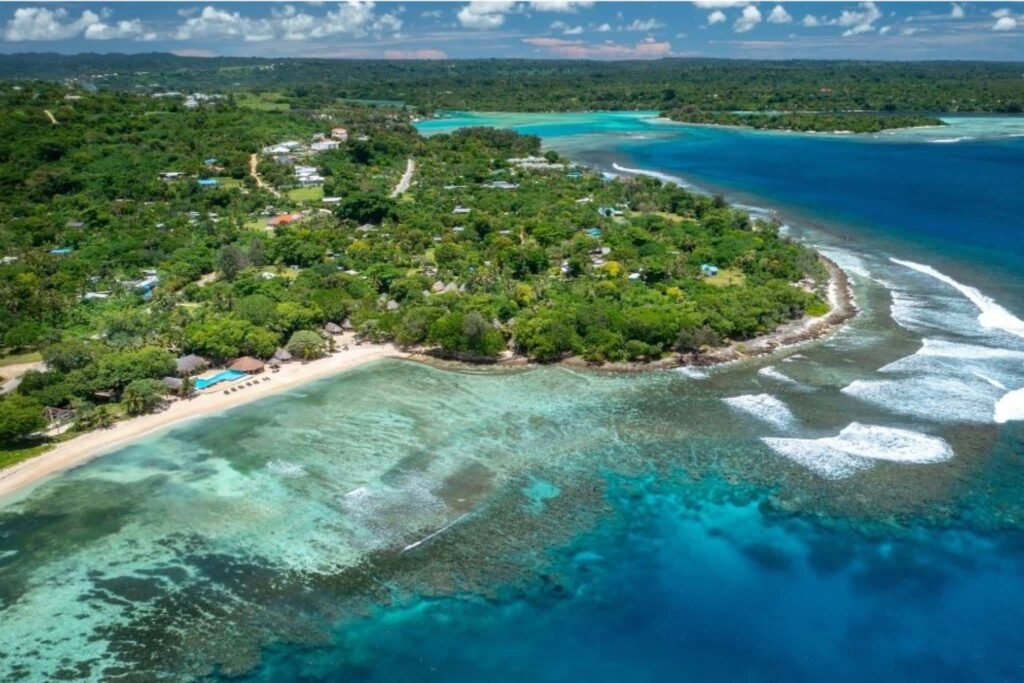 VANUATU-resorts-breakas-beach-resort-aerial-MY-VANUATU-1110x625-1-1.jpg