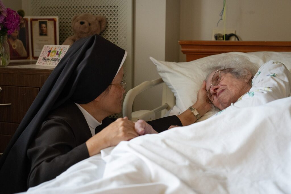 20260912T1325-ILLINOIS-NUNS-ASSISTED-SUCIDE-TEMPORARY-SHIELD-1826144-scaled.jpg