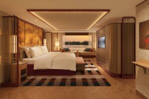 AmaMaya_stateroom_260910-Owner-Relax-1.jpg