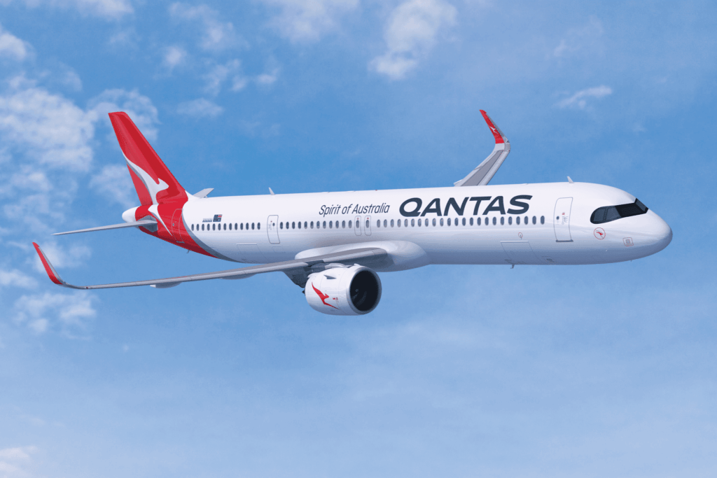 Cropped_Qantas-aircraft.png