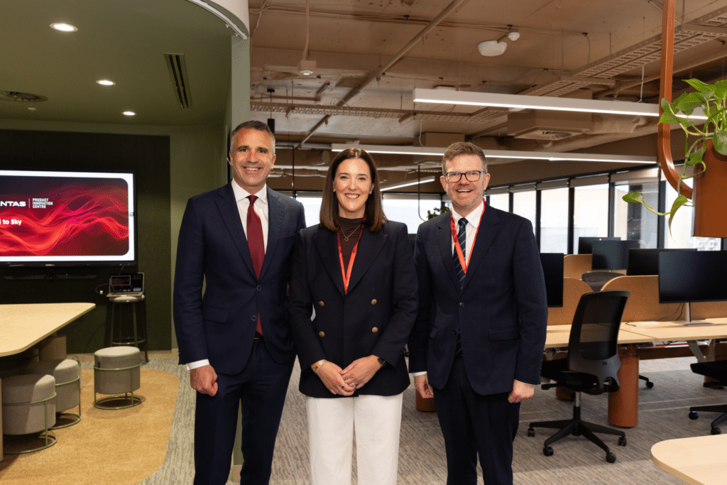 Resized_L-R-SA-Premier-Peter-Malinauskas-Qantas-Group-Chief-Technology-AI-and-Transformation-Officer.png