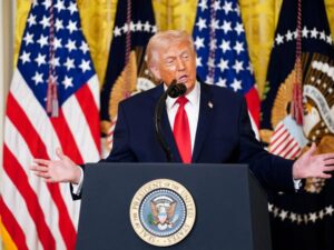 Trump-announces-plans-for-15-billion-steel-plant-in-Iowa.jpg