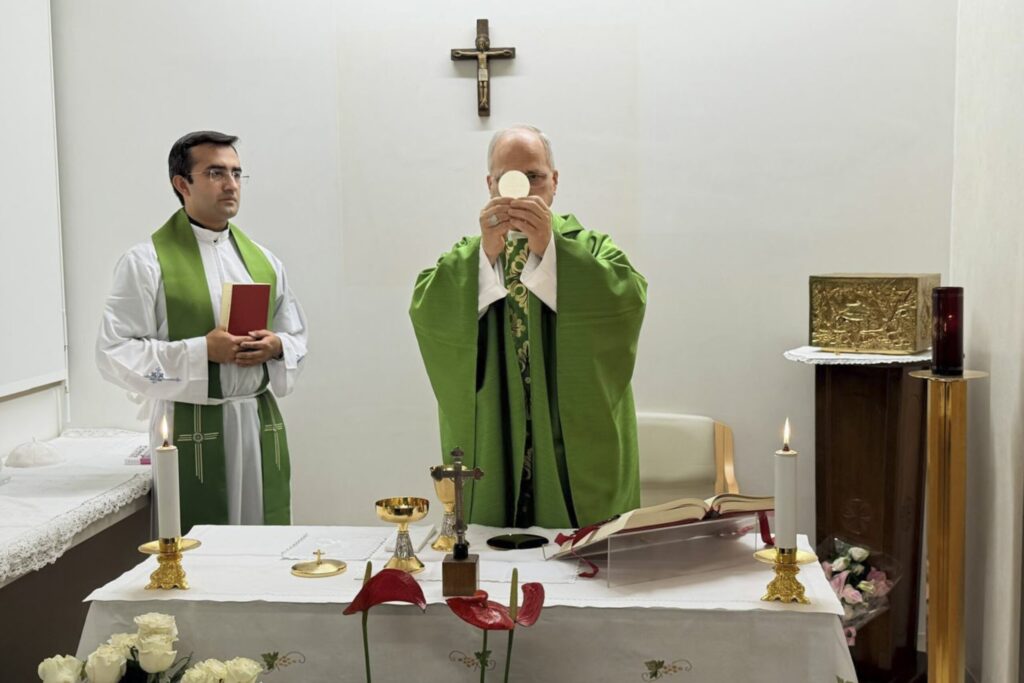 20261016T0545-POPE-LEO-CANCER-MASS-HOSPTAL-1828442-scaled.jpg