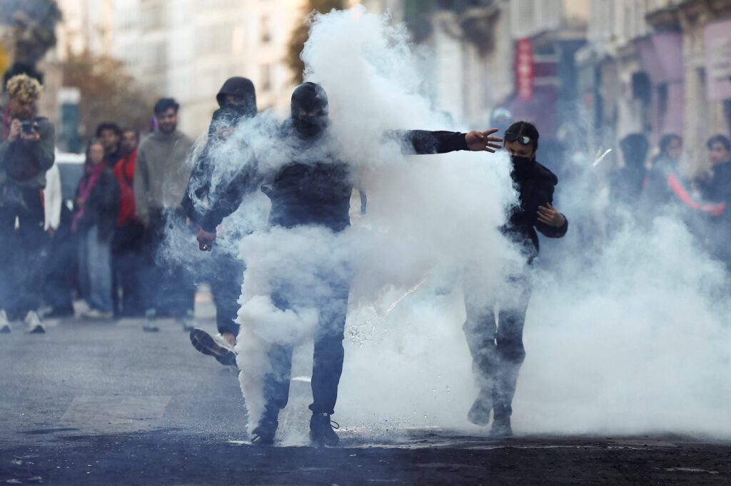 20261019T0842-FRANCE-RIOTS-OCTOBER-2026-1828580-1-scaled.jpg