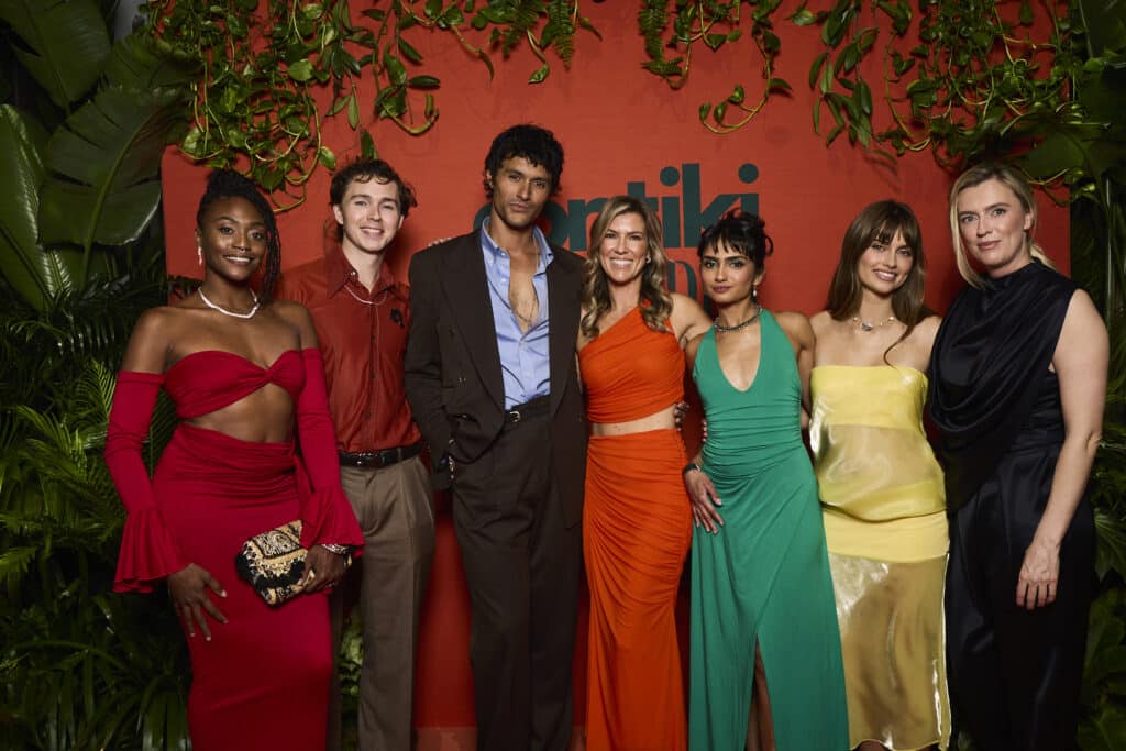 261028_CONTIKI_On-Contiki-Cast-and-Gracie-Otto-1024x683.jpg