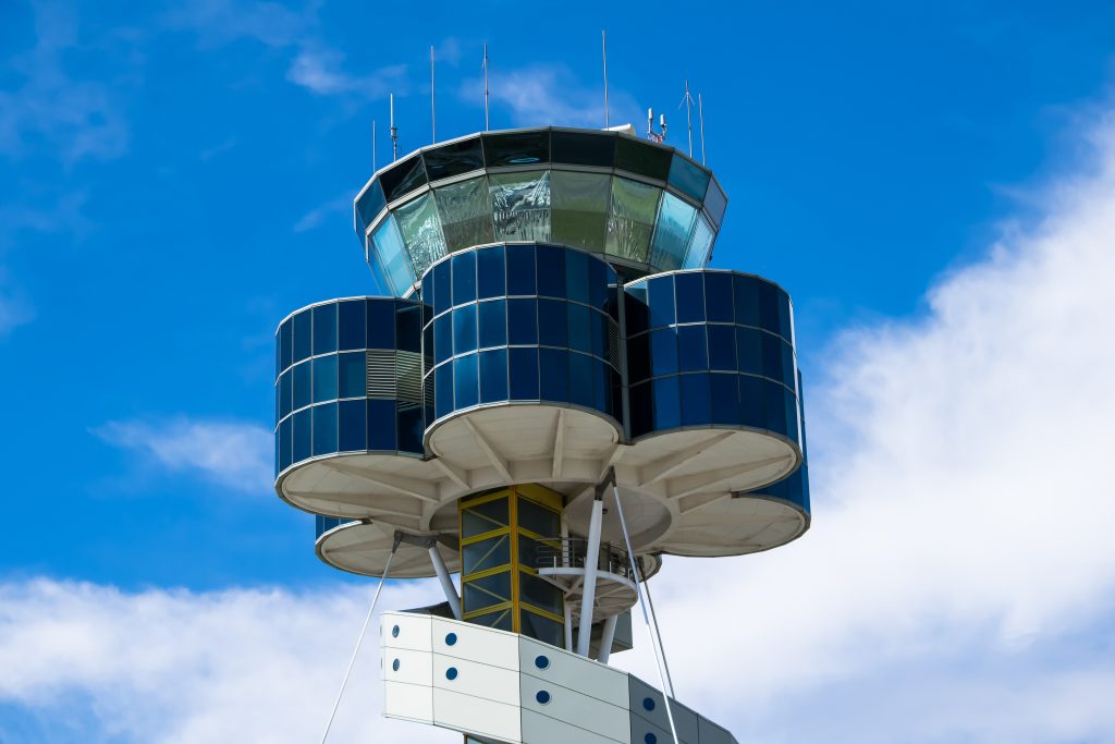 Air-traffic-control-tower-at-Sydney-Airport-1024x683.jpg