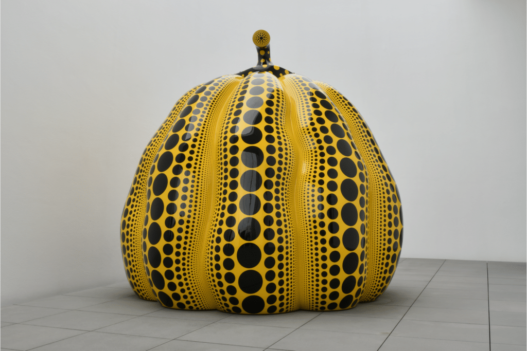 Cropped_Resized_Yayoi-Kusama-Great-Gigantic-Pumpkin-2024-©YAYOI-KUSAMA-1024x683.png