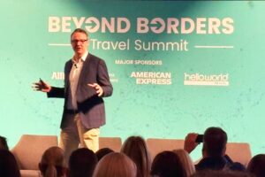 Dean-Long-at-opened-Beyond-Borders-in-Melbourne-today.jpg