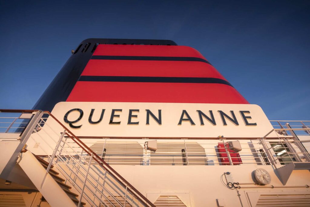 Handover-Ceremony-Queen-Anne-at-sunrise-2-1-scaled.jpg