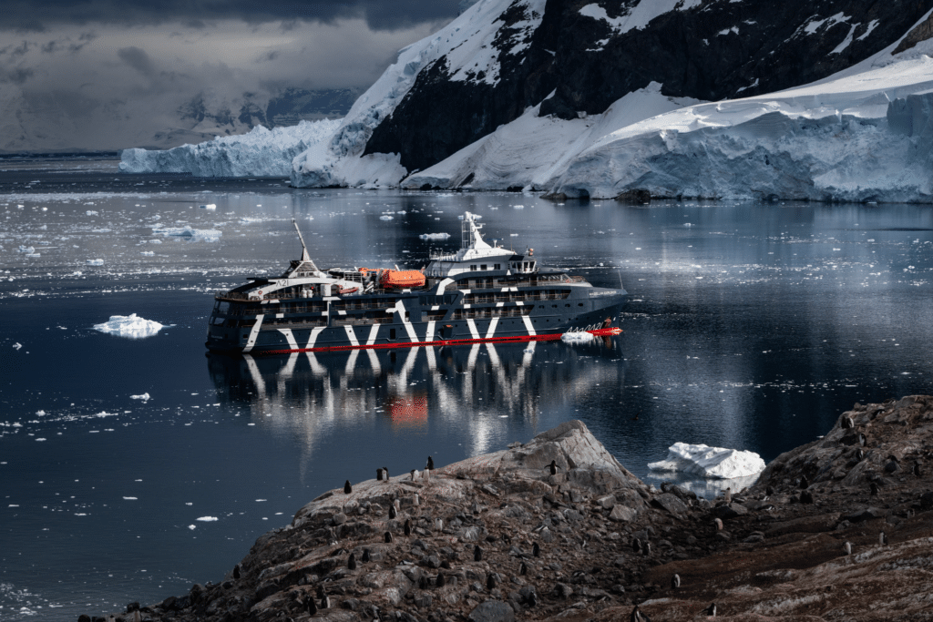 Resized_Magellan-Explorer-in-Antarctica-1-credit-Rodrigo-Moraga-1024x683.png