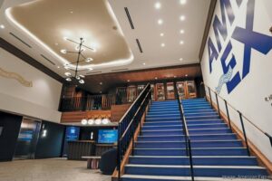 amex-lounge-lobby-interior_900xx3300-1856-0-172-1.jpg